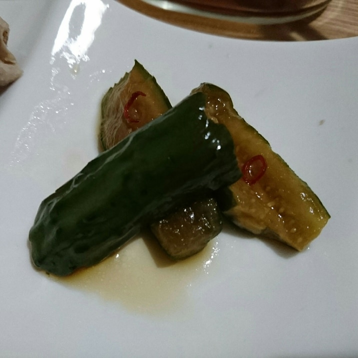 やみつき!お弁当につまみに☆たたききゅうりの酢醤油